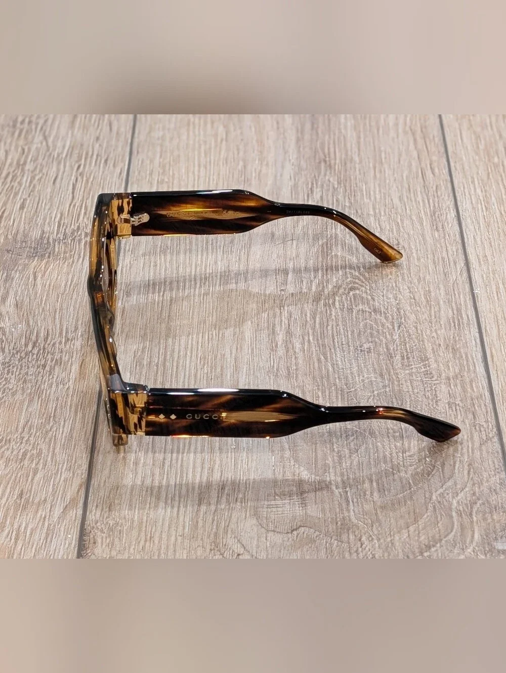 Gucci $550 mens